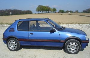 1024px-Pug205gti